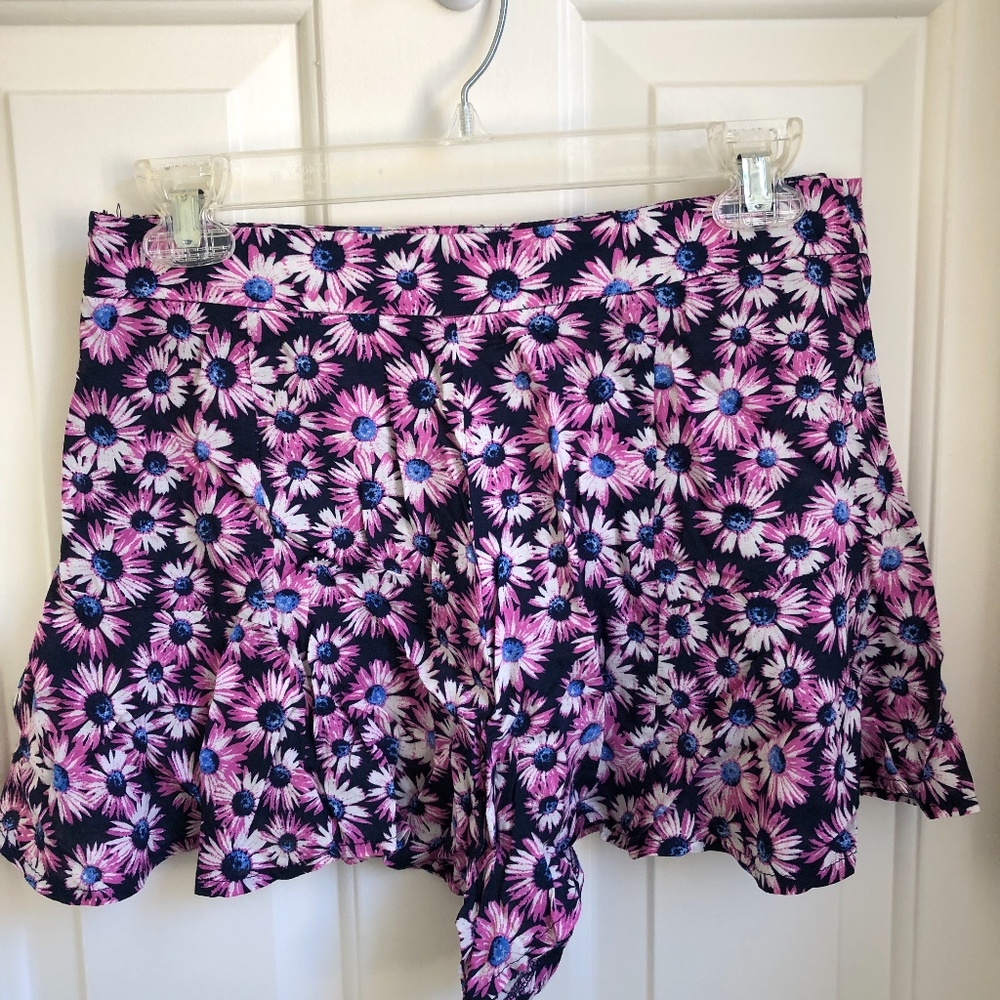 LF Rumor Boutique Floral Flowy Shorts